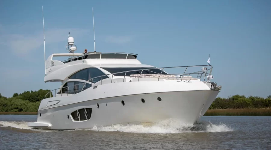 De Lujo a Estrategia: Por qué las Aeronaves Privadas y Yates de Alta Gama son la Inversión Más Discreta de 2025.