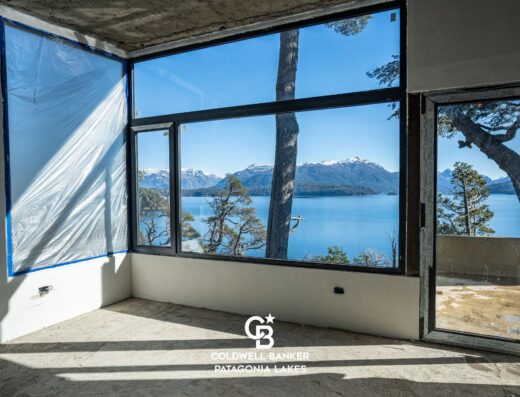 Residencia contemporánea en AKOL Barrio Náutico · 431 m² · Costa de lago · Villa La Angostura