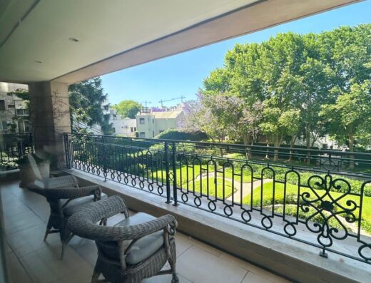 Piso de categoría en esquina con vistas abiertas al verde – Grand Bourg, Barrio Parque