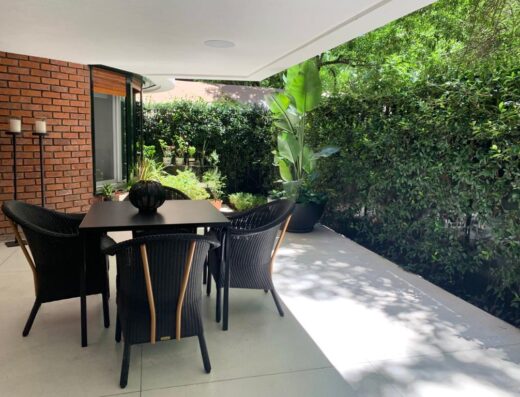 Departamento de carácter residencial en Barrio Parque, íntegramente reciclado a nuevo