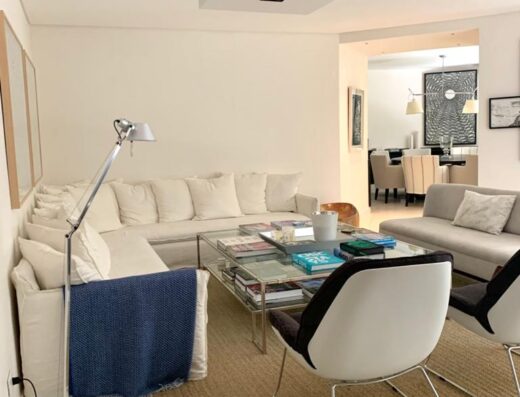 Departamento de carácter residencial en Barrio Parque, íntegramente reciclado a nuevo